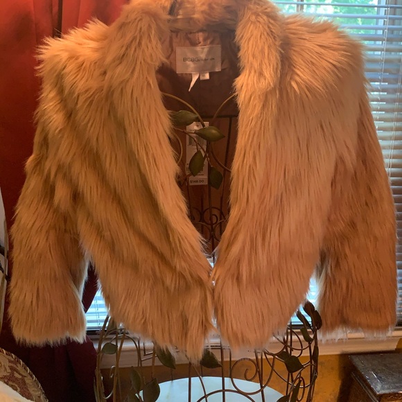 NWT BCBGEBERATION WOMEN FAUX FUR JACKET - Picture 2 of 6